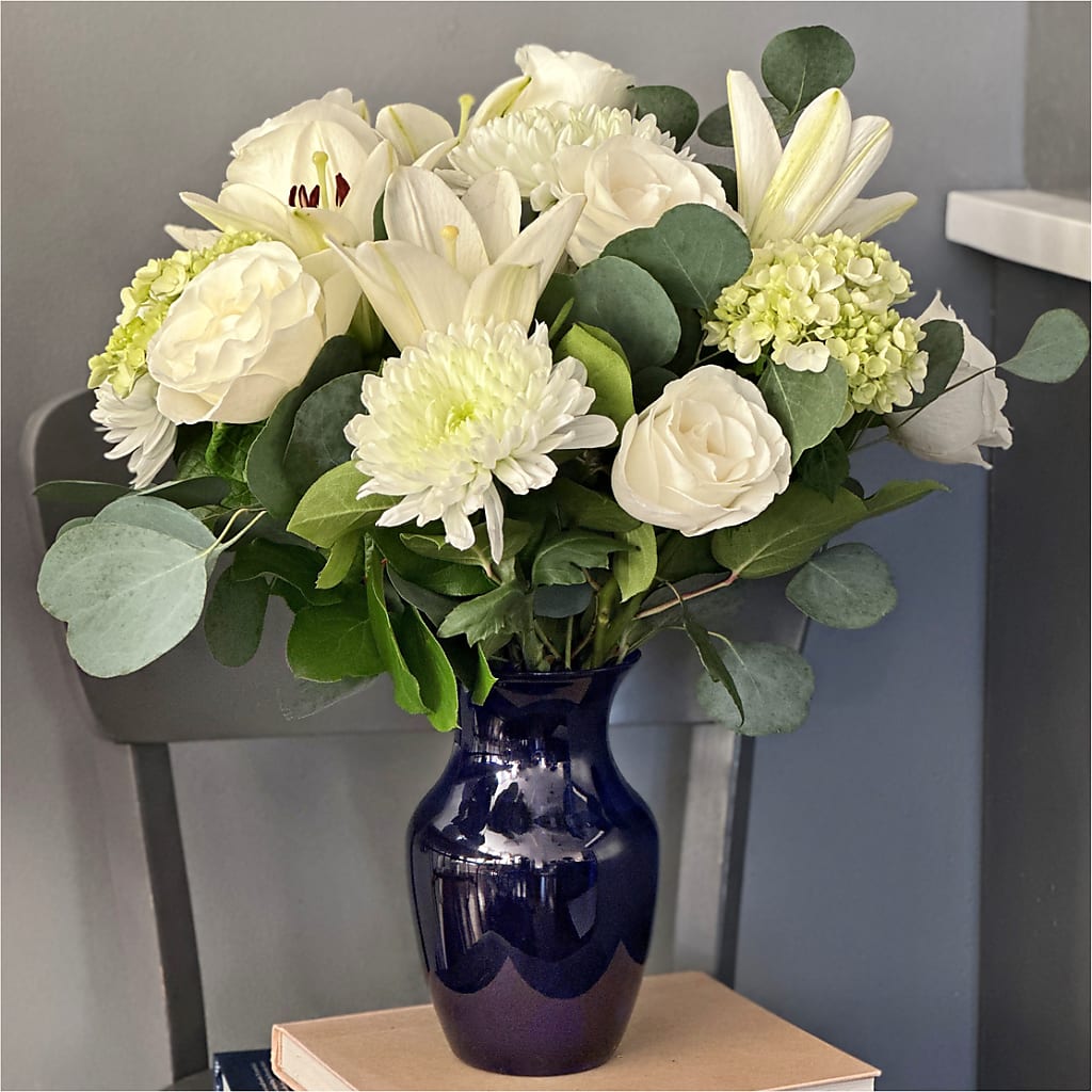 Snowy Dreams Bouquet –  The Asheville Florist, Swannanoa NC